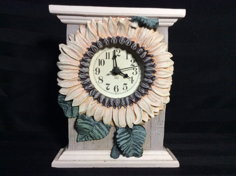 Sunflower Mantle Clock 8 x 7 in Working