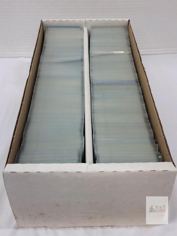 1991 Donruss MLB Baseball Trading Card Singles in Double Long Box . 750+ Trading Cards