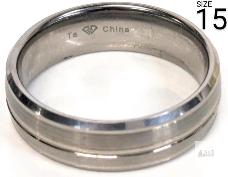 Men&rsquo;s Titanium Band Ring Size 15, Brushed & Polished Center Groove,
