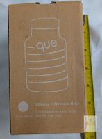 que Collapsible Water Bottle 20 oz Silicone & Stainless Steel, BPA-Free, Dishwasher Safe