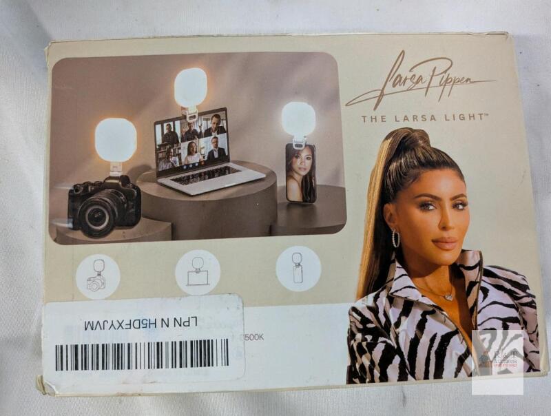 Larsa Pippen The Larsa Light Clip-On LED Video Light, Adjustable, USB Rechargeable, Clip Mount