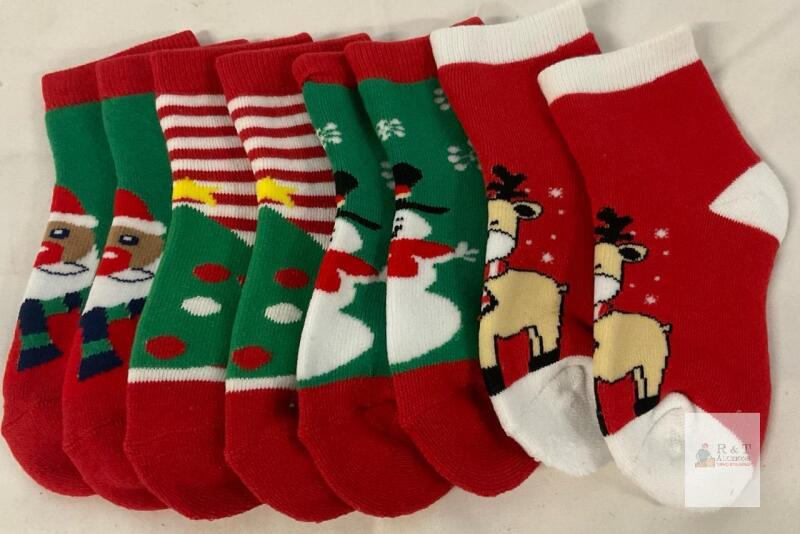 NEW Children&rsquo;s Ankle Socks 5 Pairs Christmas Designs Santa Snowman Reindeer Toddler/Child Size