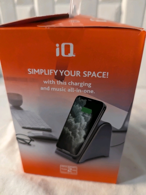 New iQ Wireless Charging Stand