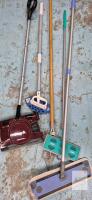 Shark Cordless Sweeper, Swiffer Mop, Sponge Mop & Dust Mop &ndash; Mixed Lot of 5 Floor Cleaning Tools