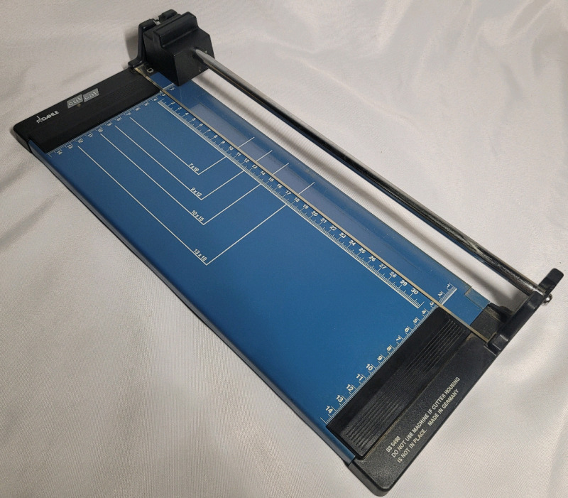 DAHLE 507 Cut Cat Personal Paper Cutter / Photo Trimmer