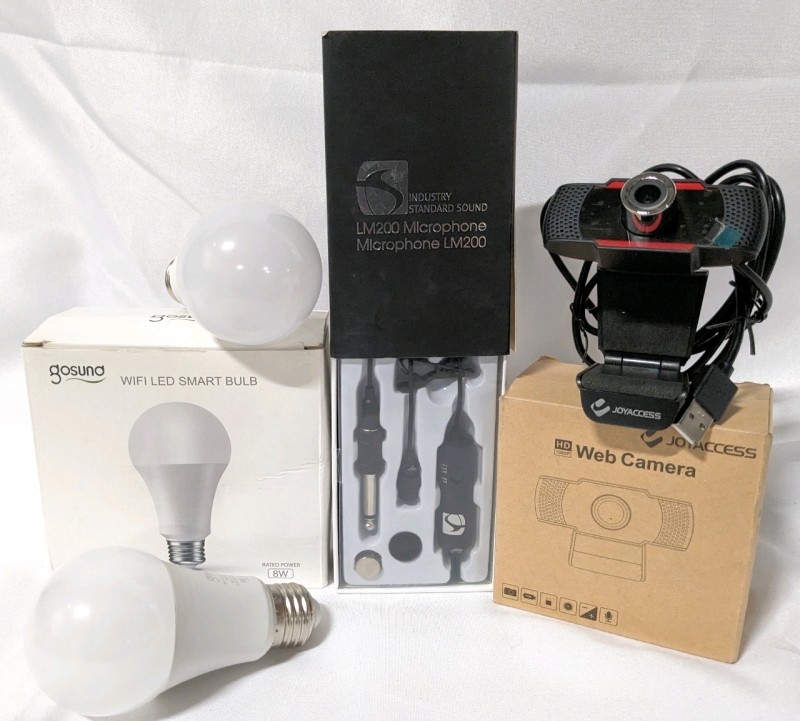 3 New Open Box Electronics: 2 8W Gosund Smart Lightbulbs, LM200 Microphone & JoyAccess Web Camera.