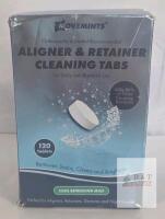 NEW expires 4/16/2028 Movemints Aligner & Retainer Cleaning Tabs 120 Count, Mint, Anti-Bacterial, Cleans in 5 Minutes
