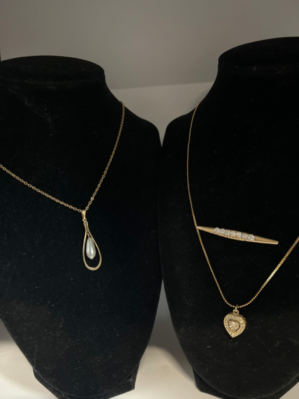WRC Vintage Necklace Rhinestone Heart Bar Pin Stones
