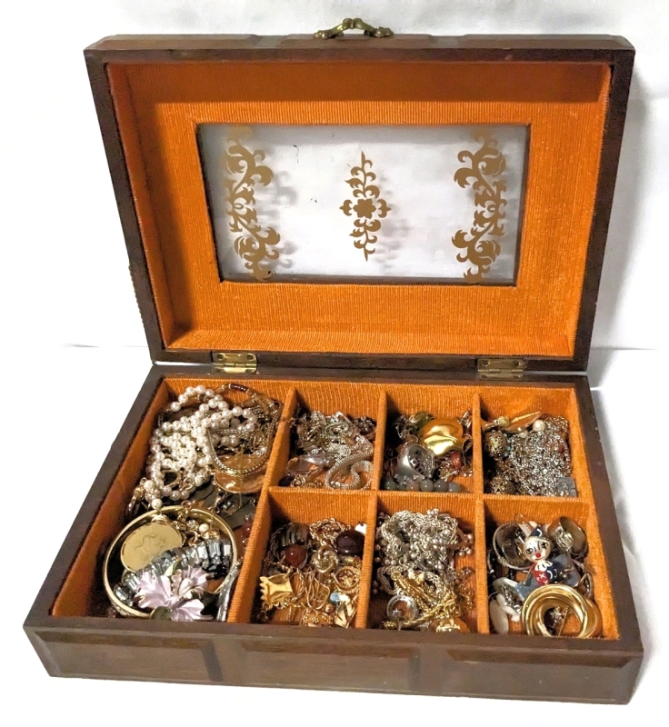 Vintage Jewelry Box with Unsorted Jewelry Contents.