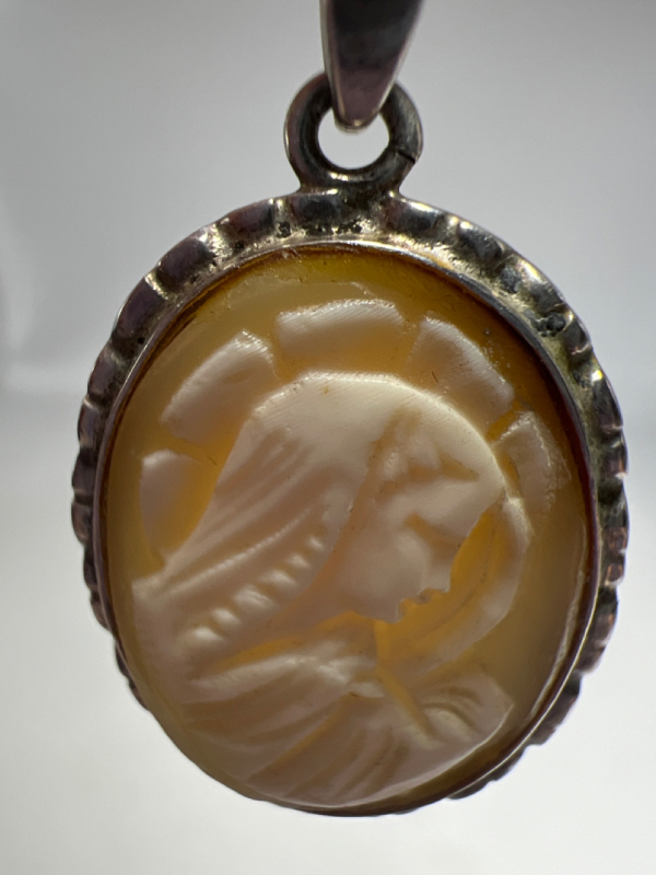 Vintage sterling Mother Mary Cameo 925 Sterling Box Chain