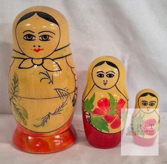 Vintage Russian 3-Piece Painted Matryoshka Nesting Dolls ~5.75" Tall Hand-Painted Wood