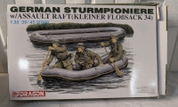 Vintage Dragon Models German Sturmpioniere with Assault Raft Model Kit