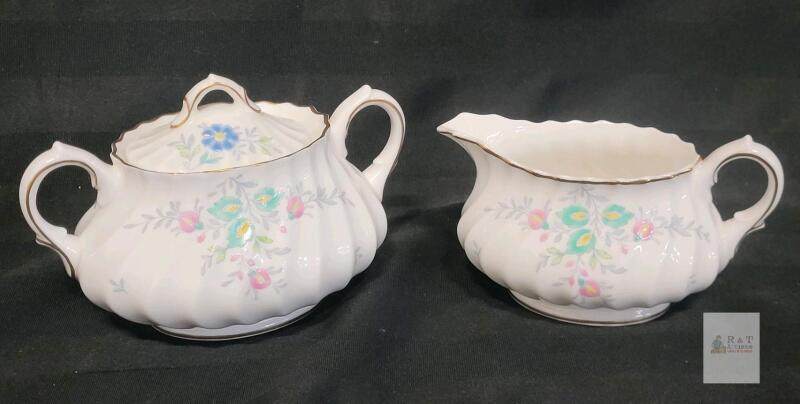 Vintage Royal Doulton " Pastoral " Creamer & Sugar w/Lid . No chips or cracks