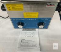 Kendal HB-S-23MHT Ultrasonic Cleaner, 2.5L Tank, 42KHz, Stainless Steel, Manual Controls