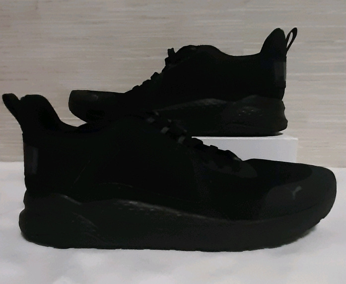 PUMA ANZARUN SIZE 10 CA 43 EUR