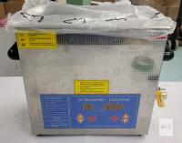 Kendal HB-S-49MHT 240W Commercial Grade Ultrasonic Cleaner with Timer & Heater Machine . Tested Powers Up, Not Tested Beyond Power Up