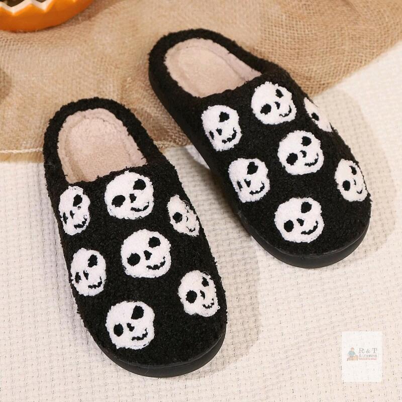 New Size 9-10 (EU 44-45) Women's Fuzzy Felt Spooky Skulls Non-Slip Slippers