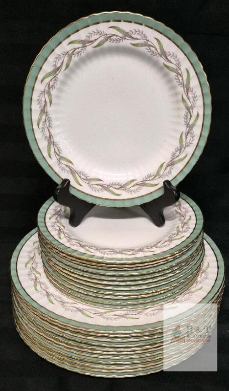 23 pc Paragon Athens English Bone China 10⅜" Dinner Plates , PAT. NO. 21472, Gold Trim