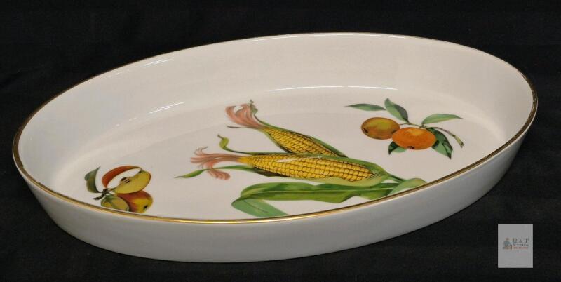 Royal Worcester Evesham 13.5" Oval Oven to Table Serving Dish, Gold Rim, Made in England, Porcelain