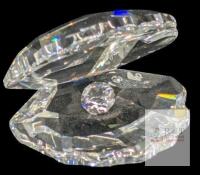 Signed SWAROVSKI Open Clam Shell With Crystal Pearl, 1" No Chips or Cracks