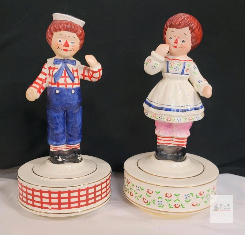 Vintage 1971 Bobbs Merrill Co. Inc Raggedy Ann & Andy Rotating Music Boxes . Measures 8.5" tall . Working