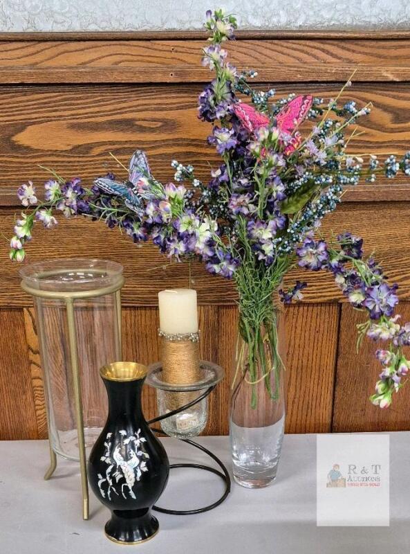 HOME DECOR : Korean Black Lacquer with Inlay & 13" Glass Vase w/ Brass Stand