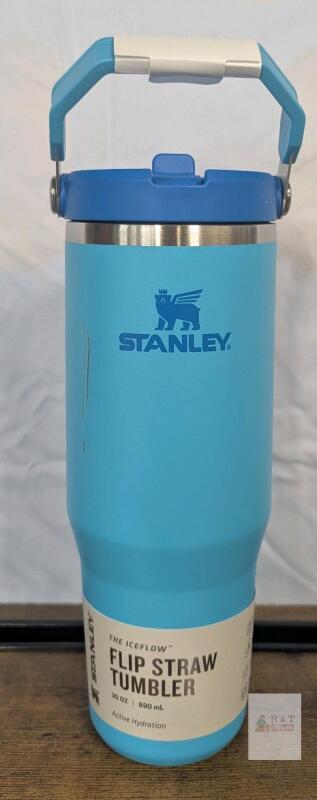 New: Stanley Flip Straw Tumbler - 30oz* scratch on side