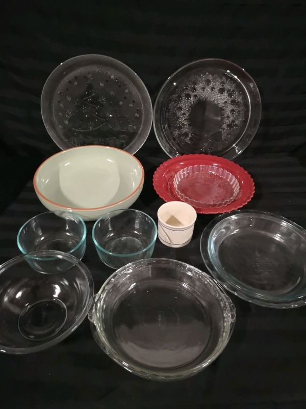 Serving Dishes + Pie Dishes - Platters+