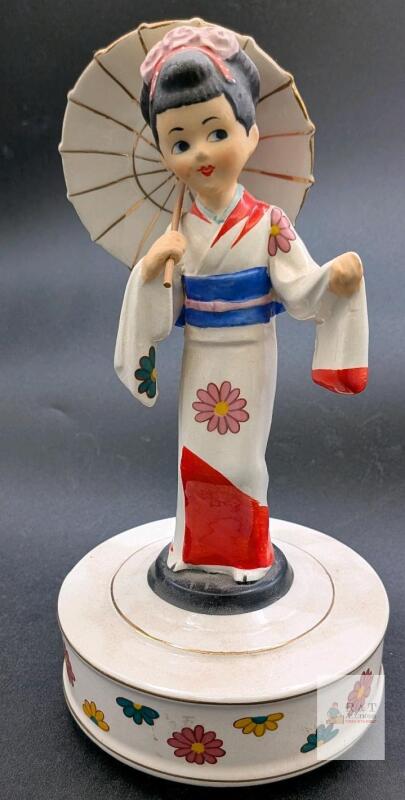 Schmid 8" Japanese Girl in Kimono Porcelain Music Box Figurine, Japan, Floral Parasol, Wind-Up