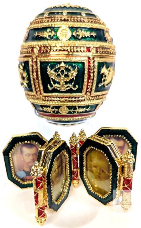 Vintage AKM Crystals Reproduction 1912 Napoleonic Royal Imperial Easter Egg Box 3.5" & 6-Panel Miniature Portraits of 4 Members of the Russian Imperial Family (Romanov) 1.5"