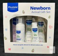 Mustela Newborn Arrival Gift Set &ndash; 5 Pieces, Avocado Perseose, B Corp, Exp 12/2027, S169
