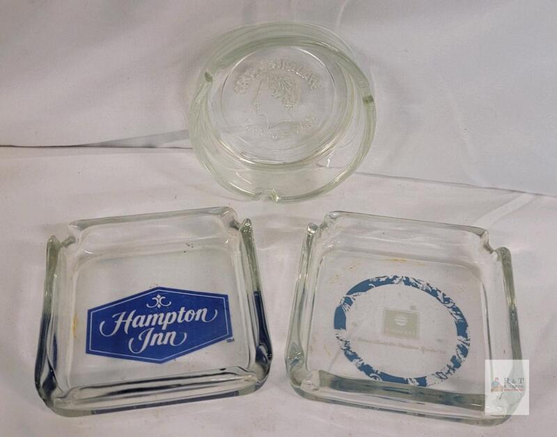Three (3) Vintage Hotel / Motel Ashtrays . Caesars Palace , Hampton Inn & Comfort Inn