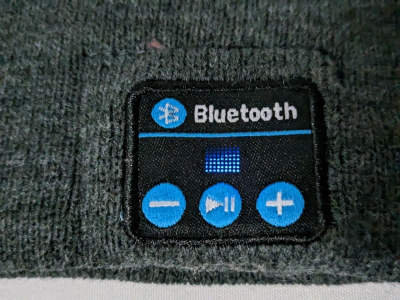 New LORD & TAYLOR Ladies Cashmere Lined Leather Gloves (Size 8) + Bluetooth Beanie.