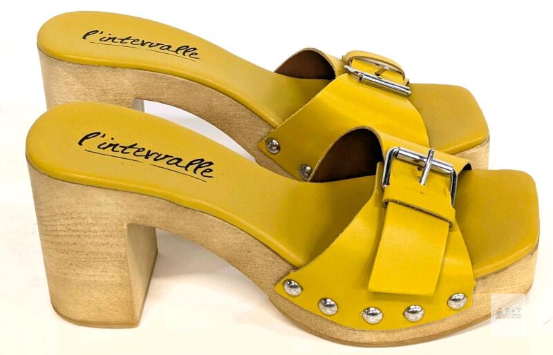 As-New Size 40 Women's L'INTERVALLE Italy Micro Mustard Leather 3.5" Platform Heel Square Toe Sandals, Leather Upper With Studs & Buckles