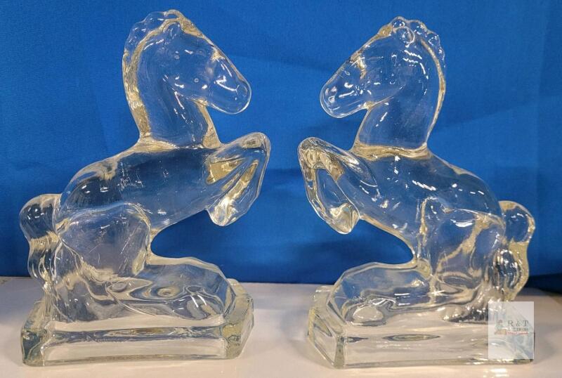 Vintage L.E. Smith Glass Rearing Horse Bookends . 8" Tall