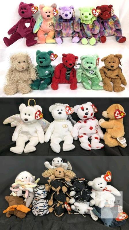 Assorted Vintage to Modern TY Beanie Baby Bears Incl Hope, Halo, Chinook, Mrs, Erin, Mistletoe, Valentina.. etc & Teenie Beanie Babies