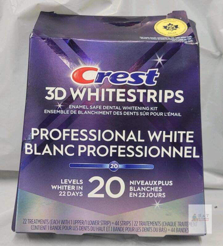 Crest 3D Whitestrips Professional White Dental Whitening Kit, 22 Treatments, Exp. 12/01/2027