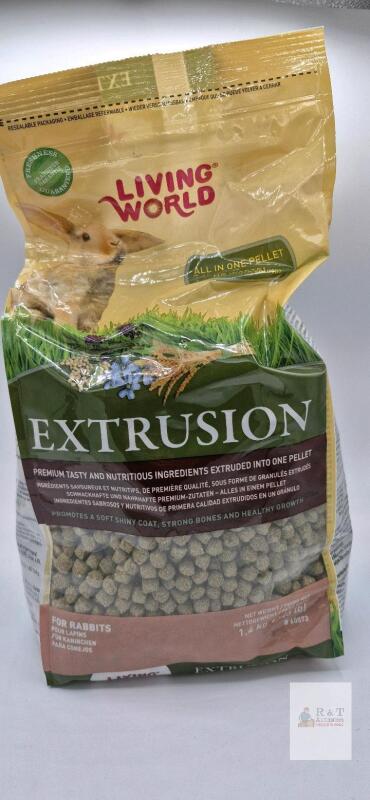 Living World Extrusion Rabbit Food Pellets, 3 lb (1.4 kg), All-In-One, Sealed Bag, Lot 4329