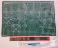 New - 17 &frac34;"&times;11 &frac34;" Cutting Matt , 12" Ruler & Cutting Knife