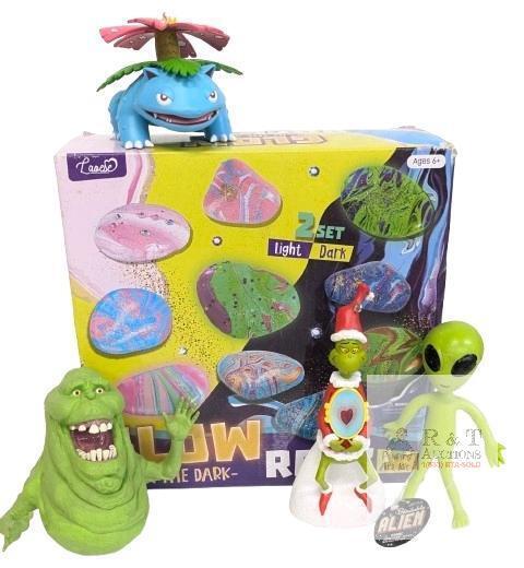 Venusaur, Slimer & The Grinch Holiday Ornaments, 4" Bendy Rubber Alien & New Glow-In-The-Datk Rock Pouring Art Kit