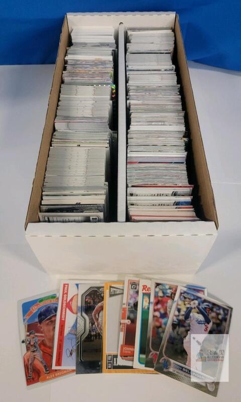 2019 - 2023 MLB Baseball Trading Card Singles in Bouble Long Box . 800+ Trading Cards