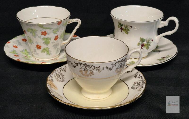 Royal Vale, Colclough, Queen Anne English Bone China Tea Cup & Saucer Sets, Gold Trim, 1950s&ndash;70s