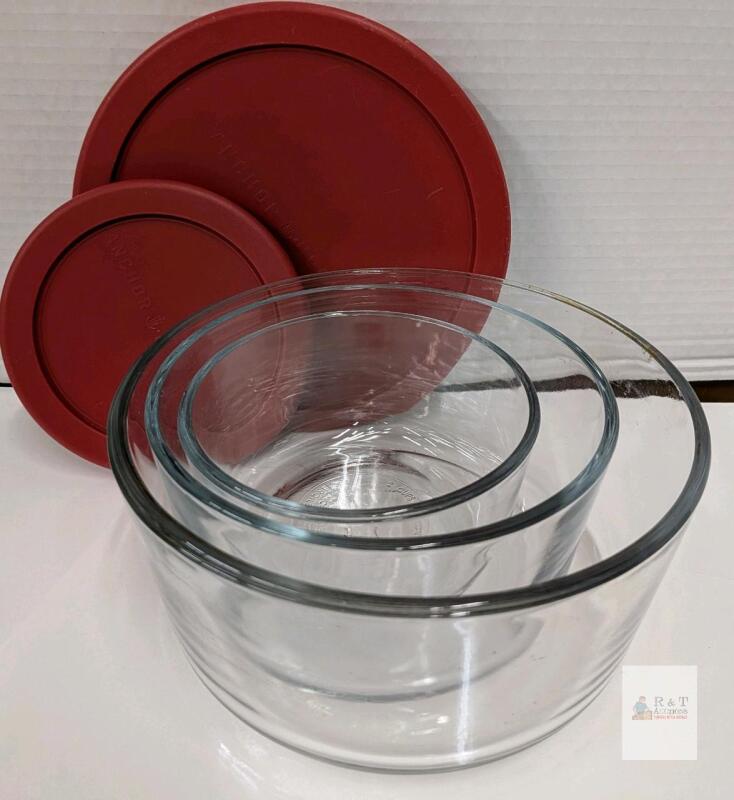 Anchor Hocking 3-Piece Glass Mixing Bowl Set, Red Lids, 1-4 qt Capacity, Made in USA