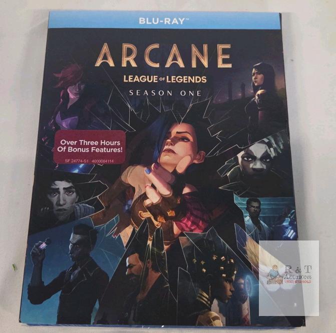 Arcane: League of Legends Season One Blu-ray Box Set &ndash; 3 Discs, 356 Minutes, Over 3 Hours of Bonus Features