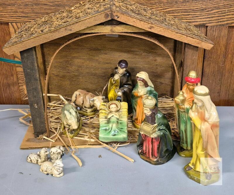 Vintage Nativity Set with Wooden Stable, Hand-Painted Plaster Figures, 7.5" Tall WORKKING LIGHTS