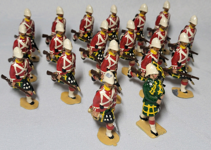 DUCAL ' The Gordon Highlanders ' Toy Soldier Lead Miniatures