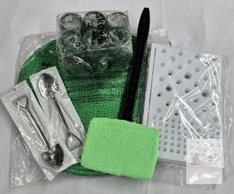 NEW MIXED LOT Green Placemats Set, KALAIEN Gum Paste Drying Rack, SKAVJ Napkin Rings, Shovel Spoons & Brush