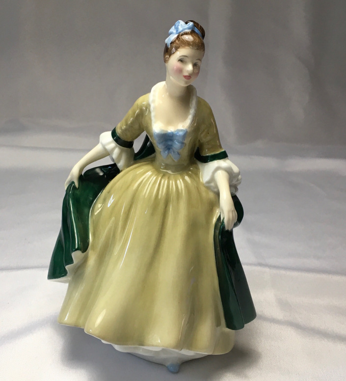 Royal Doulton Elegance HN 2264 Figurine