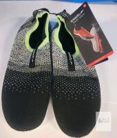 Speedo Surf Knit Pro Women's Water Shoes, Size 5, Vanilla/Black, Non-Slip, Quick-Drying