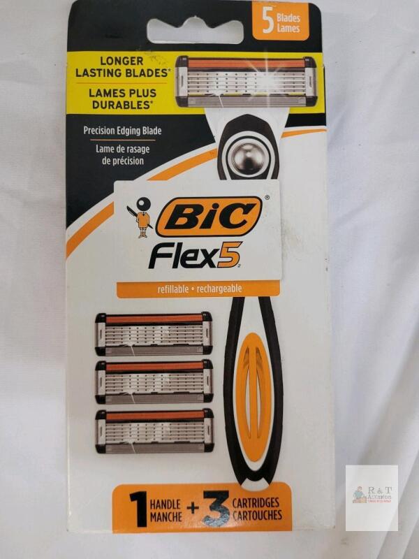 New - BIC Flex 5 Refillable Razors for Men, Long-Lasting 5 Blade Razors for a Smooth and Comfortable Shave, 1 Handle and 3 Cartridges, 4 Piece Shaving Kit